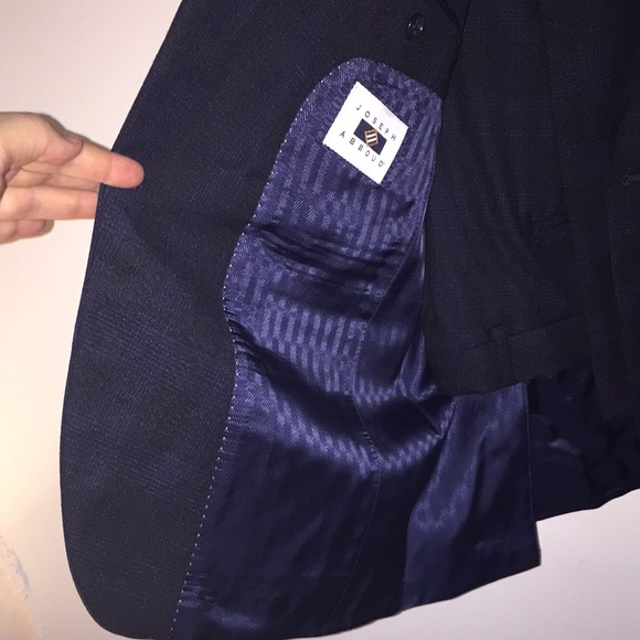 Joseph Abboud 100% wool slim fit suit - Picture 2 of 7